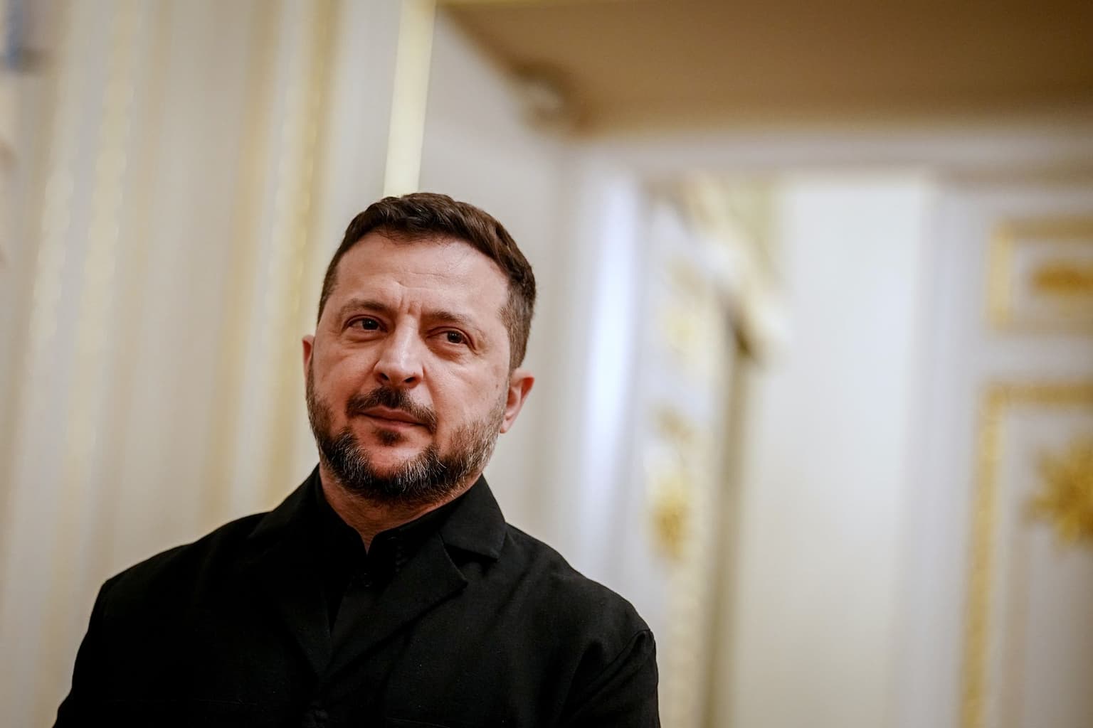 Zelensky warns Russia preparing mass strike
