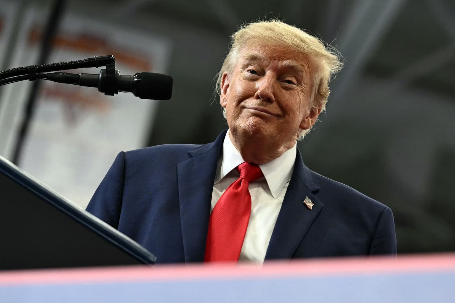 Trump wants 'business with both' Ukraine, Russia after war ends