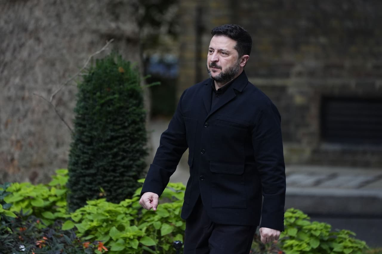 Zelensky lifts pause on Ukraine's strikes against Russian oil refineries