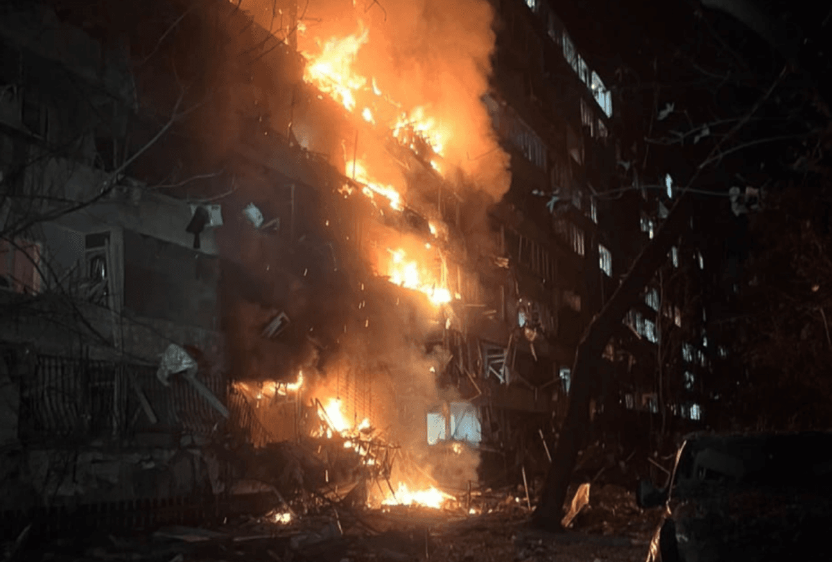 Russian missile strikes Kyiv residential building as Lytvyn says no early warning received from allies for second consecutive day