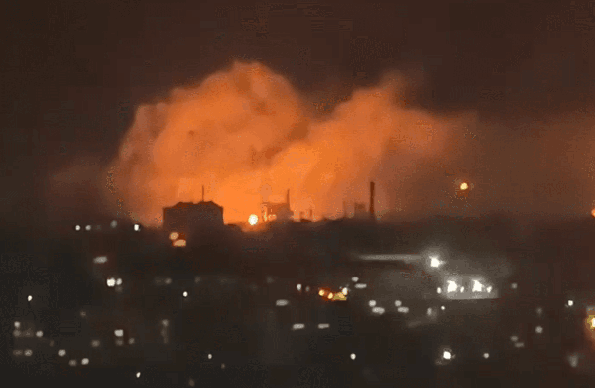 Ukrainian forces reportedly strike Russian targets 2,500 kilometers from border