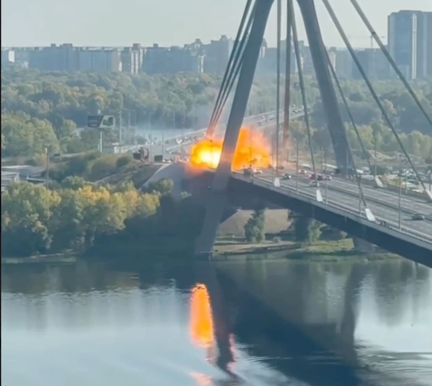 Russia targets Kyiv bridges for fourth consecutive day, hits Northern Bridge