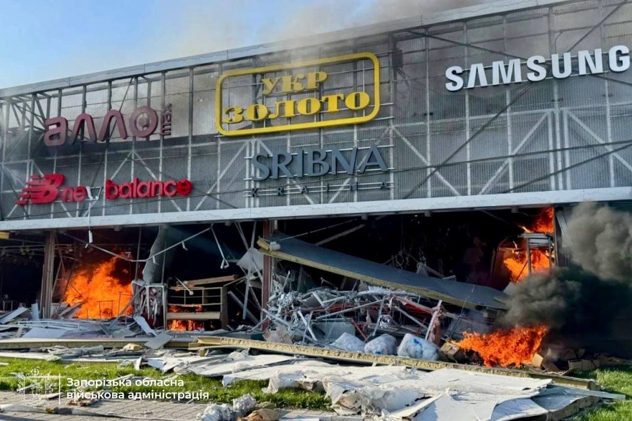 Russian attacks across Ukraine kill 2, injure 35 over past day, as repeated strikes hit Zaporizhzhia