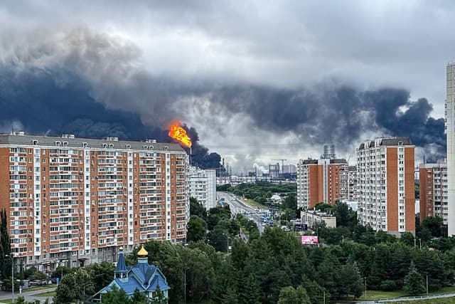 Moscow Rifinery Moscow Oil Refinery halts operations after largest-ever drone attack on ...