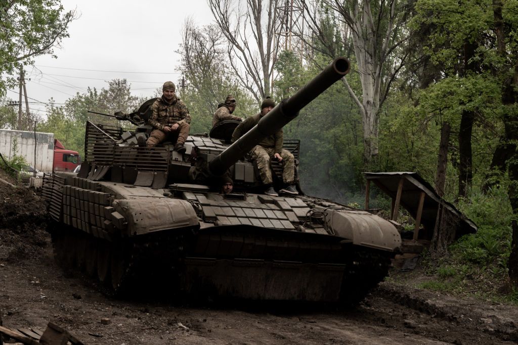 Россия заявила, что начнет контрнаступление против ударов украинских войск в Донецкой области.