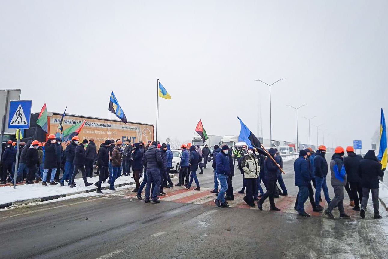 State mine workers block roads in Lviv Oblast over unpaid wages