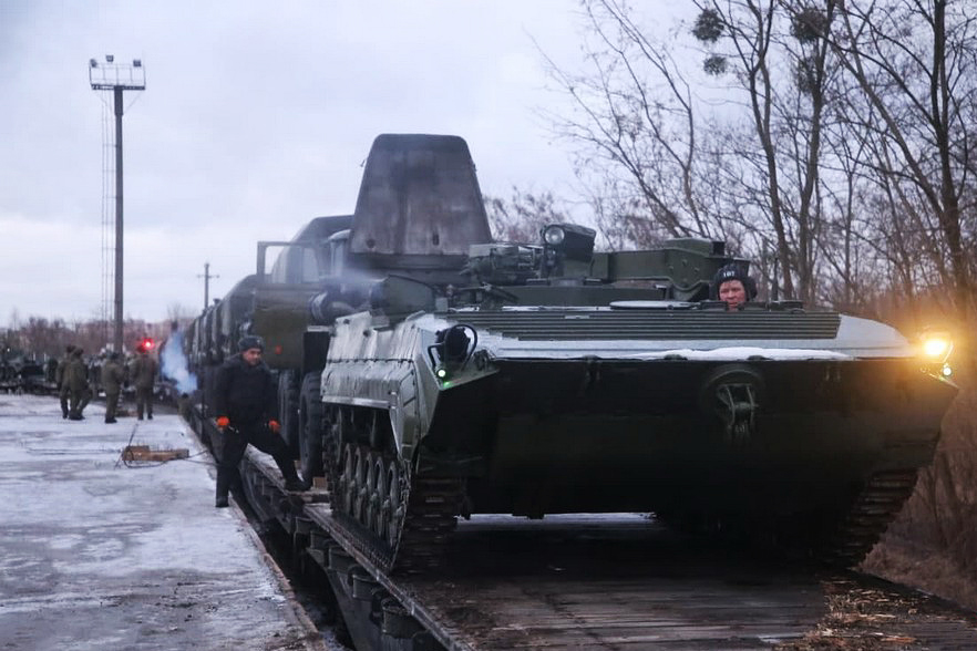 Pavel Felgenhauer: Russian troops deploy to Belarus with fanfare