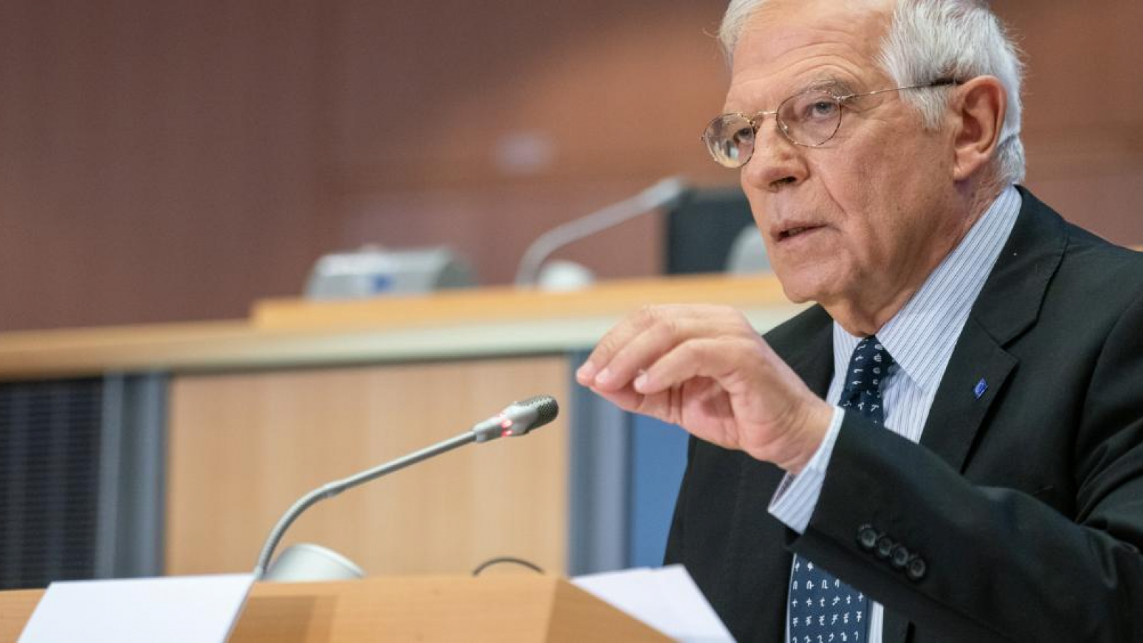 Borrell: EU to apply full sanctions power if Russia escalates