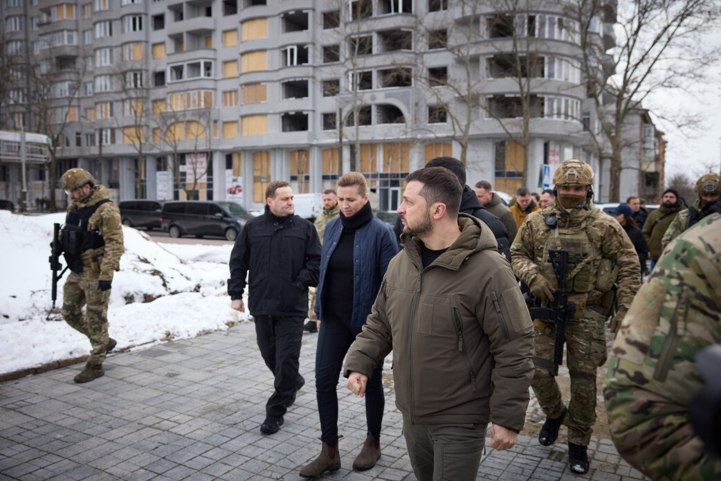 Ukraine war latest: Zelensky visits southern Ukraine as the military continues efforts to liberate the rest of Kherson Oblast