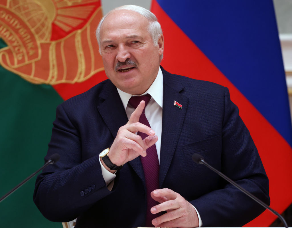 Belarus Weekly: European Parliament calls for special tribunal for Putin, Lukashenko
