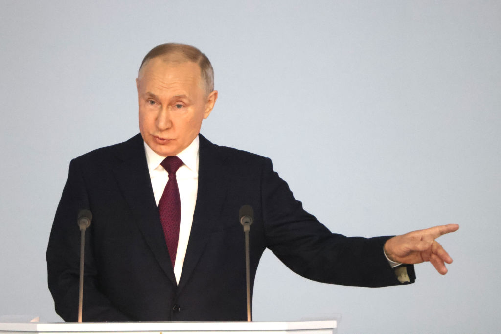 Putin: Russia suspends participation in nuclear treaty with US