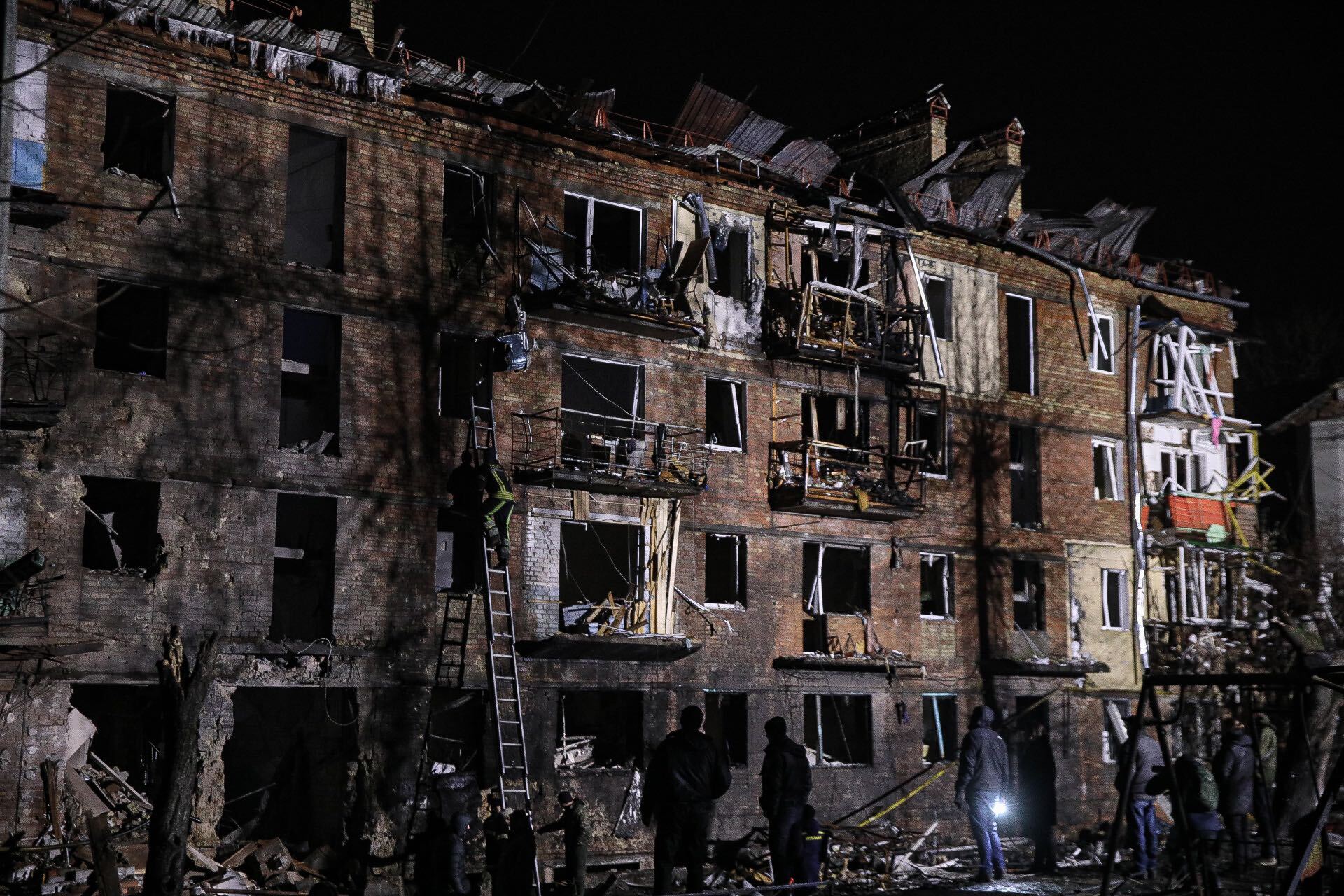 Destroyed building as a result of a Russian strike on Nov. 23 in Vyshhorod, Kyiv Oblast. (Kostyantyn Chernichkin)